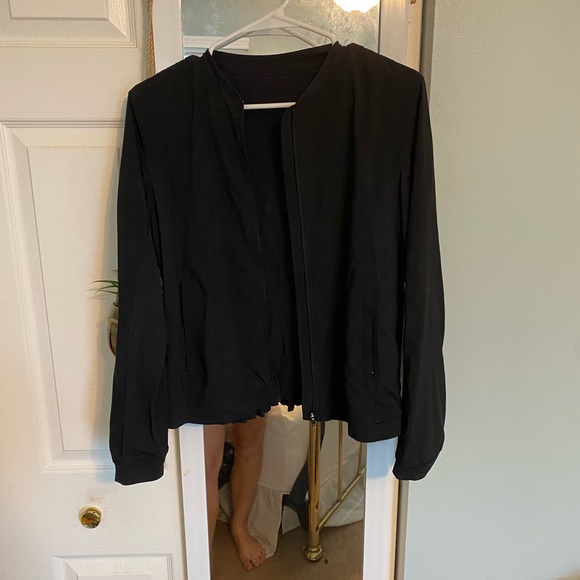 Lululemon Zip Up Jacket - Picture 6 of 6